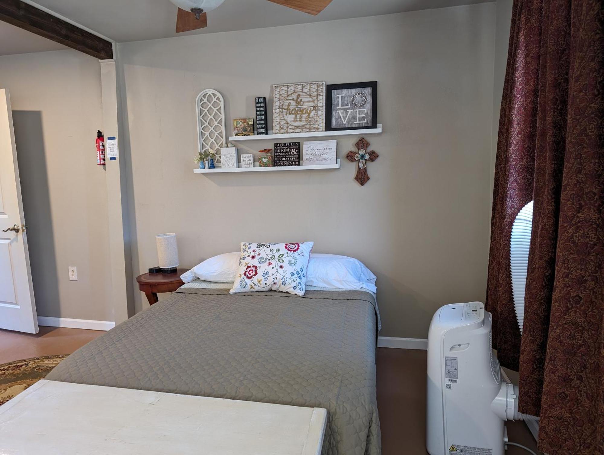 Rustic Rooms Barn Loft Yokuts Valley  Habitación foto