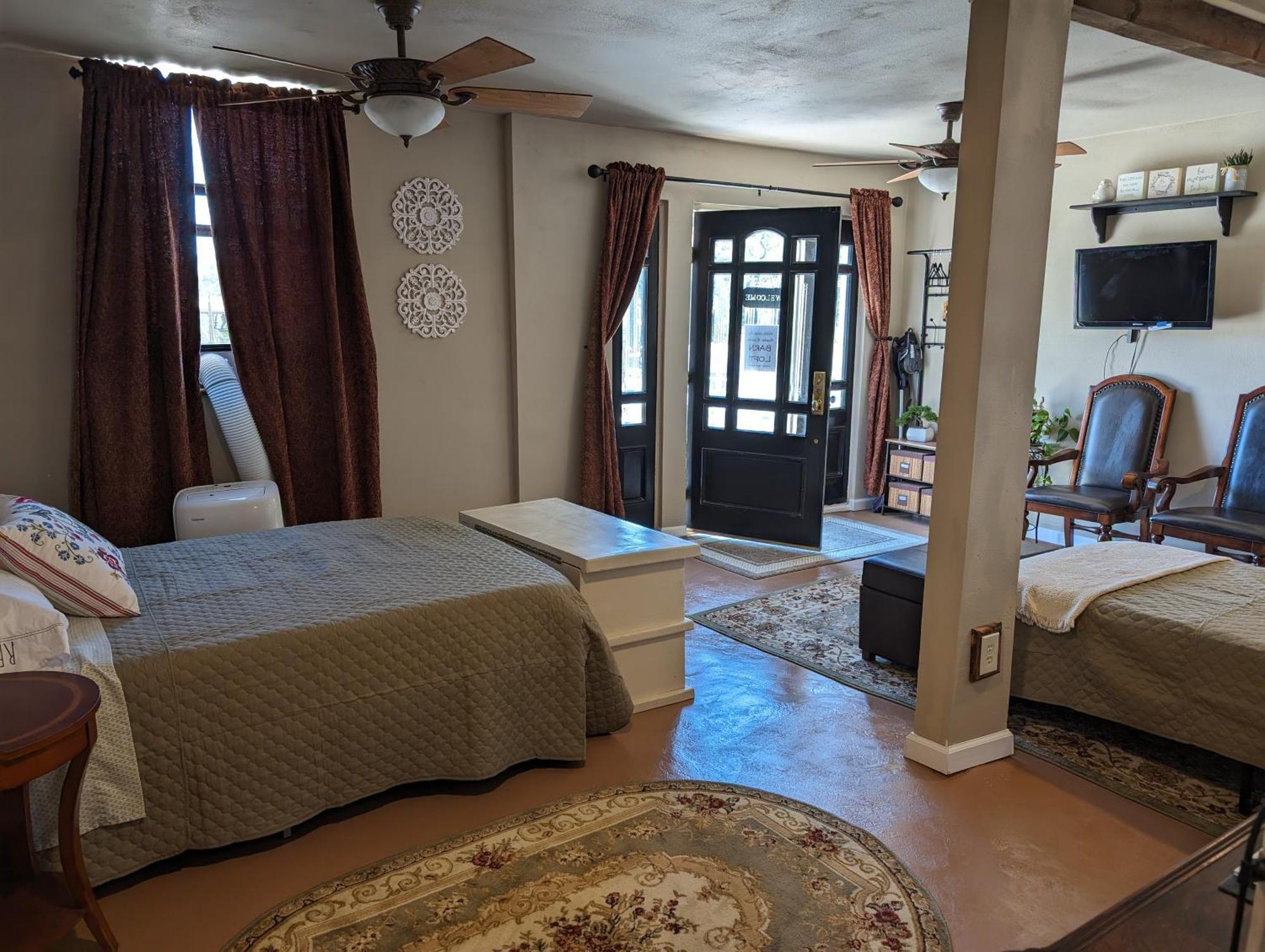 Rustic Rooms Barn Loft Yokuts Valley  Habitación foto